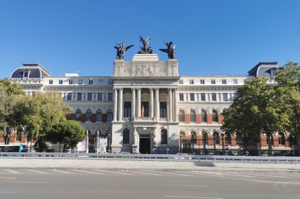 sculpture gloire et pégases Madrid Palacio de Fomento Madrid sculpture Pegases