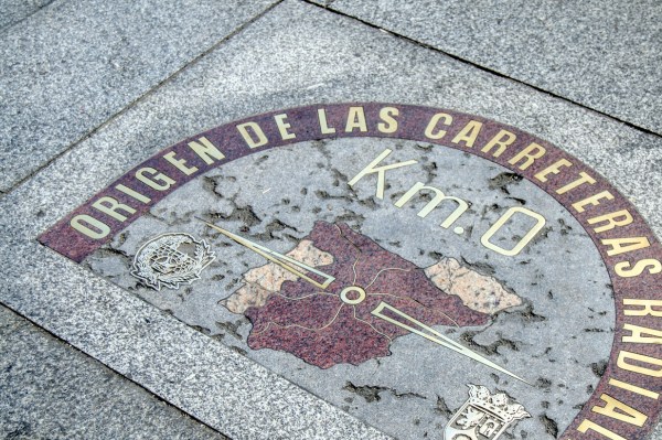point central Espagne Madrid explication kilomètre zéro Madrid plaque au sol