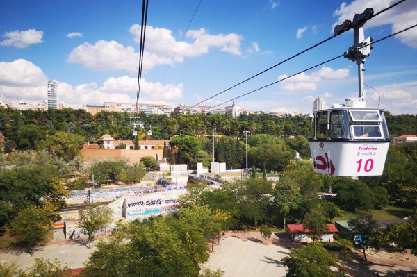 Prendre de la hauteur sur Madrid téléphérique Madrid vue panoramique ville