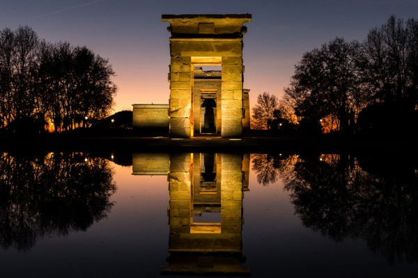 Le plus beau coucher de soleil de Madrid Temple de Debod au coucher du soleil à Madrid